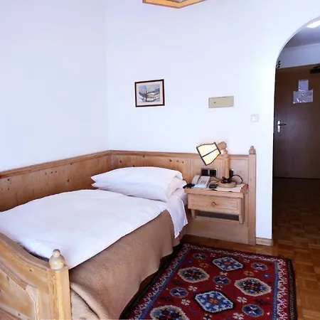 Dolomiti Madonna Hotel 3*